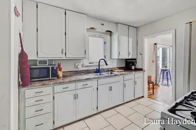 1367 E Riverside Drive, Ionia, MI 48846 - Photo 11