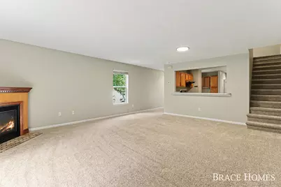 1776 Grand Court NE, Grand Rapids, MI 49525 - Photo 5