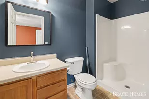 1776 Grand Ct NE, Grand Rapids, MI 49525 - Photo 17