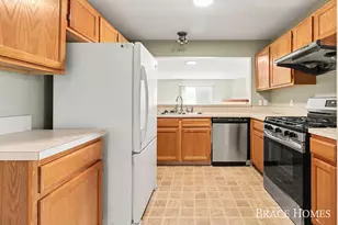 1776 Grand Ct NE, Grand Rapids, MI 49525 - Photo 7
