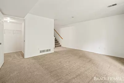 1776 Grand Court NE, Grand Rapids, MI 49525 - Photo 19