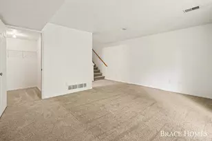 1776 Grand Ct NE, Grand Rapids, MI 49525 - Photo 19