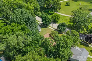 1621 Preston Ave NW, Grand Rapids, MI 49504 - Photo 39