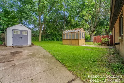 1621 Preston Avenue NW, Grand Rapids, MI 49504 - Photo 33