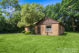 1621 Preston Ave NW, Grand Rapids, MI 49504 - Photo 3