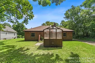 1621 Preston Ave NW, Grand Rapids, MI 49504 - Photo 27