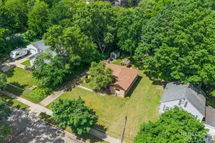1621 Preston Ave NW, Grand Rapids, MI 49504 - Photo 37