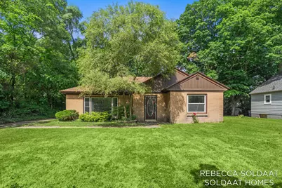 1621 Preston Avenue NW, Grand Rapids, MI 49504 - Photo 1