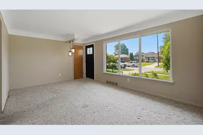 33030 Barton Street, Garden City, MI 48135 - Photo 5