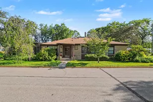51 Pine St, South Haven, MI 49090 - Photo 7