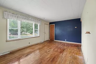 1332 Colgrove Ave, Kalamazoo, MI 49048 - Photo 3