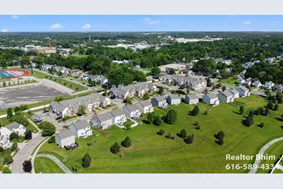 620 Worthington Drive, Lansing, MI 48906 - Photo 9