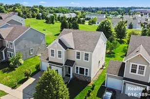 620 Worthington Dr, Lansing, MI 48906 - Photo 15