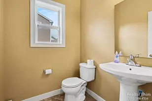 620 Worthington Dr, Lansing, MI 48906 - Photo 25