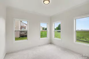 620 Worthington Dr, Lansing, MI 48906 - Photo 23