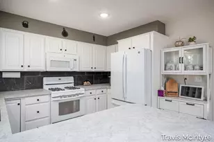 8022 Kraft Ave SE, Caledonia, MI 49316 - Photo 11