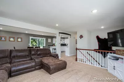 8022 Kraft Avenue SE, Caledonia, MI 49316 - Photo 5