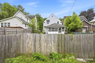 839 Crescent Street NE, Grand Rapids, MI 49503 - Photo 35