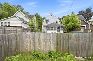 839 Crescent St NE, Grand Rapids, MI 49503 - Photo 35