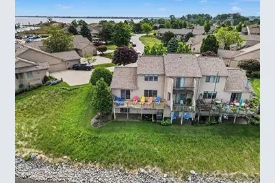 1410 E Harbour Towne Circle # 12, Muskegon, MI 49441 - Photo 5
