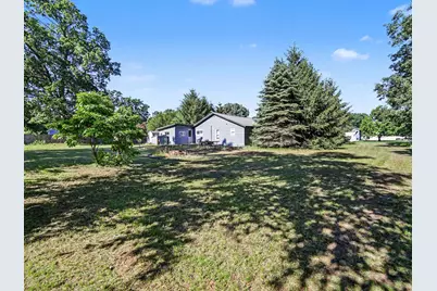 62 S Stewart Street, Muskegon, MI 49442 - Photo 13