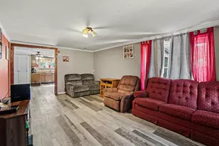 62 S Stewart St, Muskegon, MI 49442 - Photo 3