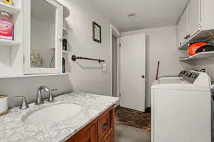 62 S Stewart St, Muskegon, MI 49442 - Photo 9