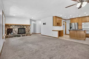 56800 Bow Dr, Three Rivers, MI 49093 - Photo 9