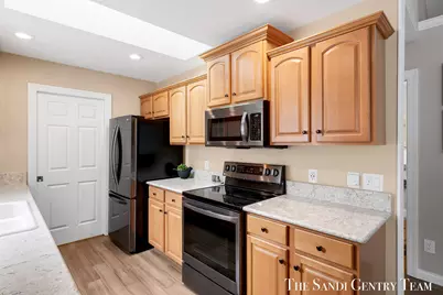 931 Bluff Creek Drive #21, Grand Haven, MI 49417 - Photo 15