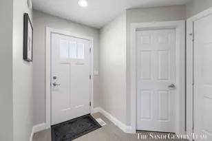 931 Bluff Creek Dr, Grand Haven, MI 49417 - Photo 5