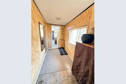 2954 Goodson Street, Hamtramck, MI 48212 - Photo 19