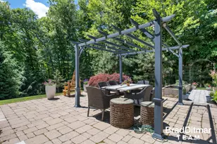 1099 Skyevale NE, Ada, MI 49301 - Photo 17