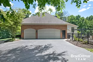 1099 Skyevale NE, Ada, MI 49301 - Photo 5