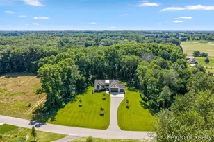 4548 Winding Crk Ln, Zeeland, MI 49464 - Photo 3