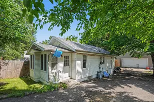749 Hutchinson St, Kalamazoo, MI 49008 - Photo 3