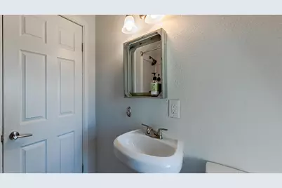 2325 S Cedar Street, Lansing, MI 48910 - Photo 21
