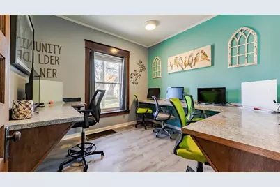2325 S Cedar Street, Lansing, MI 48910 - Photo 11