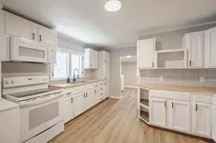 23 Palmer St NE, Grand Rapids, MI 49505 - Photo 7