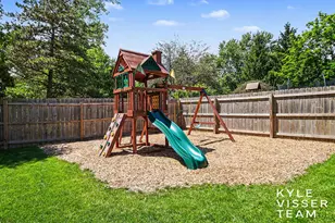 3305 Olderidge Dr NE, Grand Rapids, MI 49525 - Photo 25