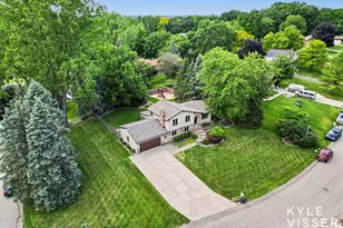 3305 Olderidge Dr NE, Grand Rapids, MI 49525 - Photo 27