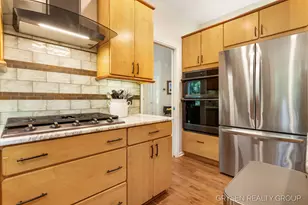 2137 Lamberton Creek Ln NE, Grand Rapids, MI 49505 - Photo 17