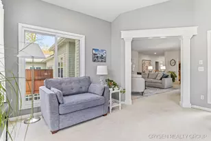 2137 Lamberton Creek Ln NE, Grand Rapids, MI 49505 - Photo 9