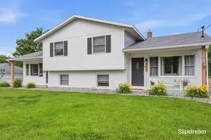 3758 Newcastle Dr SE, Grand Rapids, MI 49508 - Photo 37