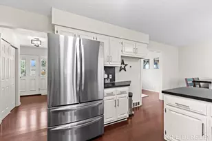 7366 Harmon Ln, Jenison, MI 49428 - Photo 11