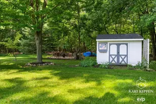 8150 Country Pine Dr SE, Alto, MI 49302 - Photo 39