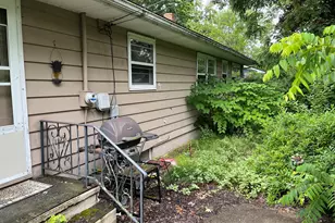 6719 Sunset Dr, Coloma, MI 49038 - Photo 3