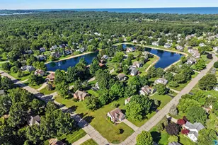 1864 Erin Isle Dr, Holland, MI 49424 - Photo 9