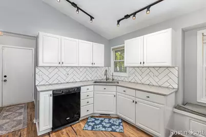 2680 Burgen Court NE, Grand Rapids, MI 49525 - Photo 9