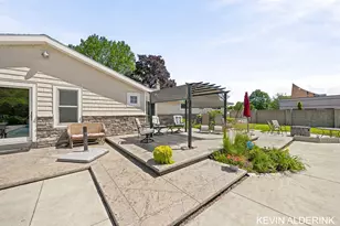 34 W 37th St, Holland, MI 49423 - Photo 51