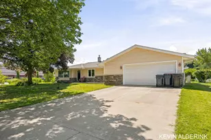 34 W 37th St, Holland, MI 49423 - Photo 41